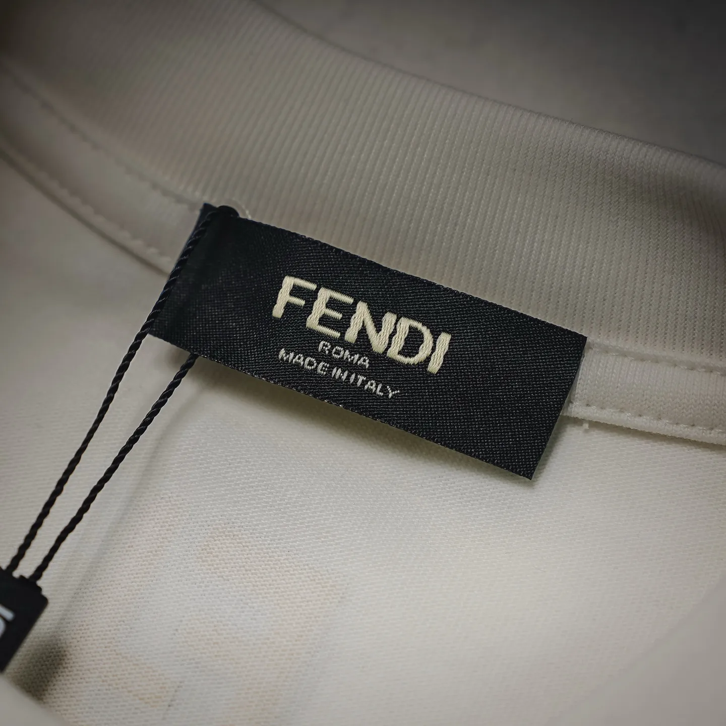 130 Fendi/ F T g ， ， ， ， ， Breathable 。 FF ， + ： ， ， ； White ， ， ， 。 ， ， ， ， 。 ：Black White Size：S-XL